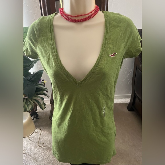Y2K Unique Hollister SoCal V-neckline short sleeve top - Picture 6 of 12